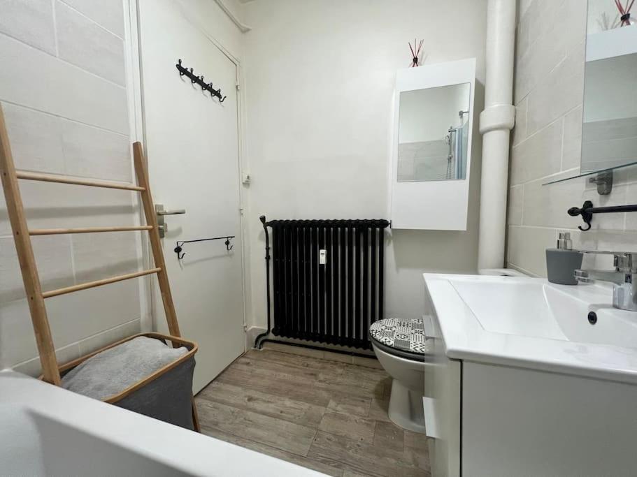 Le P'Tit Anatole - Joli T2 Avec Parking Apartment Poitiers Exterior photo